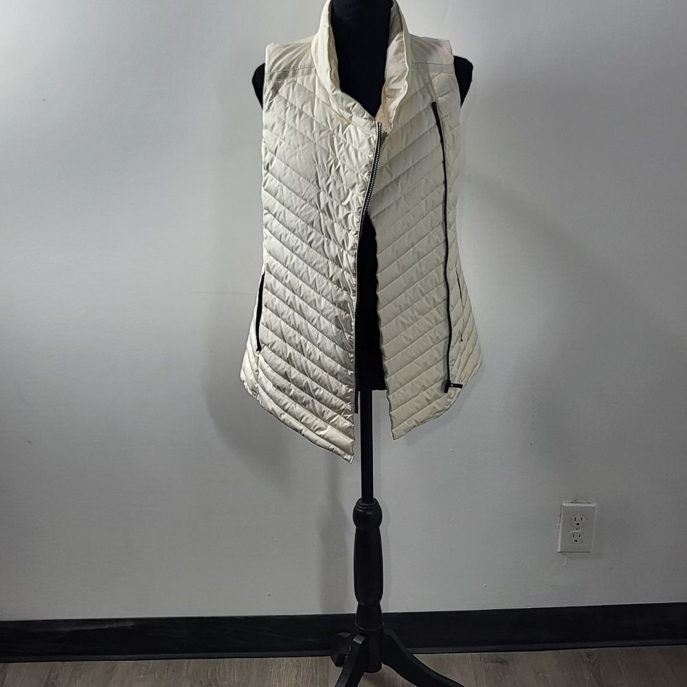 Athleta Blackâ& White Quilted Vest